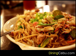 jonsayyshi-deactivated20120119-:  Reblog if you love Filipino Food 