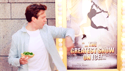 sudeikishelmshadersambergcooper:Jason Sudeikis’s pretty face in… | ‘30 Rock’ Part. 3 (2007-2010)