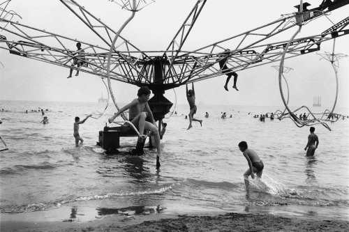 Caspian Sea, Baku, Azerbaijan photo by Jason Eskenazi, Wonderland series, 1997