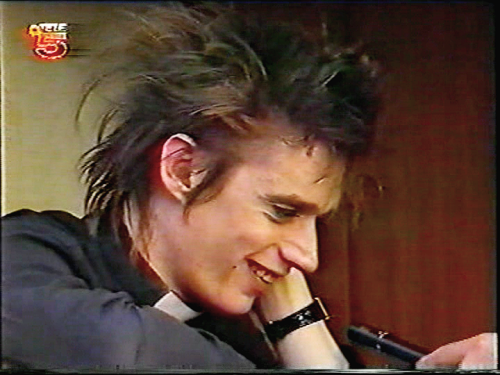 wildeoscars:seelebrenntblog:What is Blixa smiling about? Int: When you’re on stage, you give the