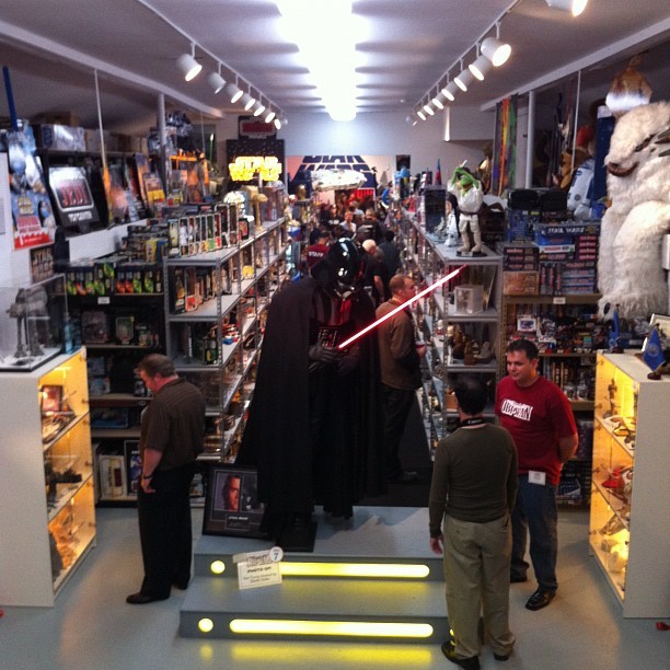 amandajeanexplainsitall:  Say hello to the biggest #StarWars collection in the world.