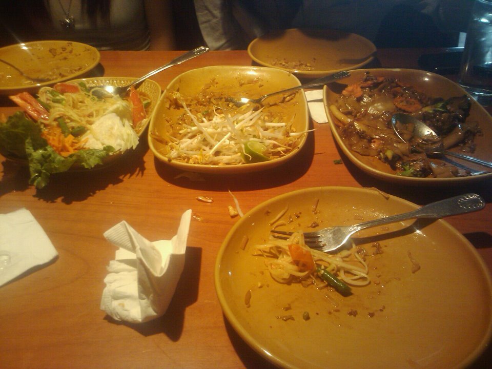 Papaya salad, Chicken pad thai, and Beef Pat see ew