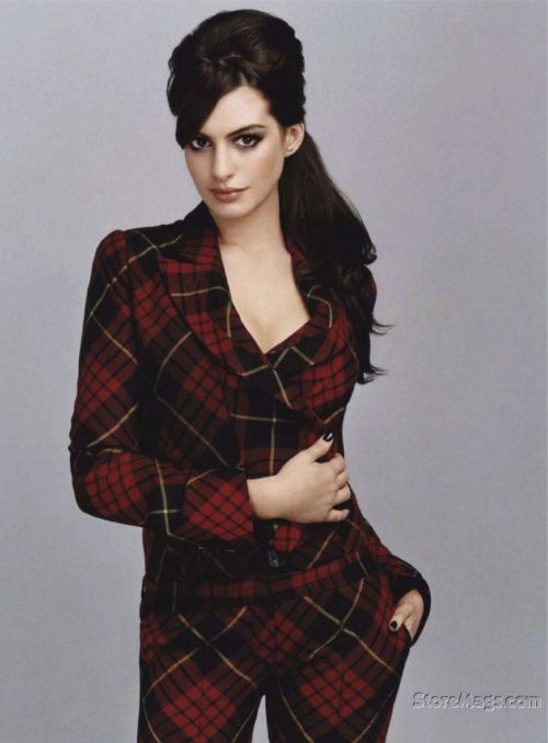 gasstation:  Anne Hathaway by Pavel Havlicek for Cosmopolitan Mexico, November 2011 
