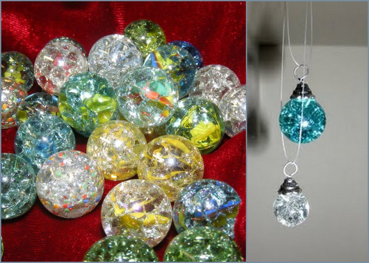 DIY 2 Cracked Marble Tutorials to use in Jewelry. The one on the left I posted ages ago here, from Craftster Contributor allyinthevalley. Tutorial here. Her method:
“  Put your clear marbles (It’s useless to use solid colored ones. You can’t see the...