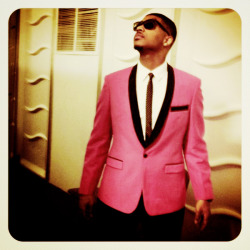 kayladz:  KAMERON *________* only real sexy men wear pink. 