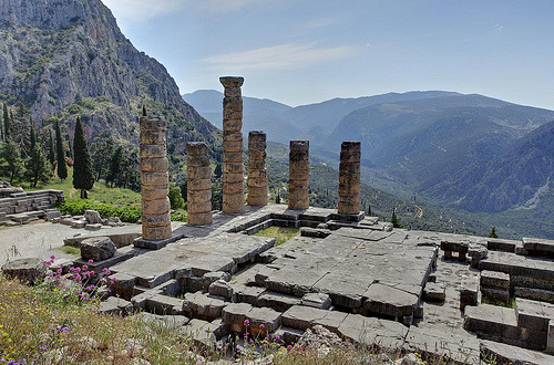 sailaway-fromthesafeharbor:temple of Apollo in Delfi 