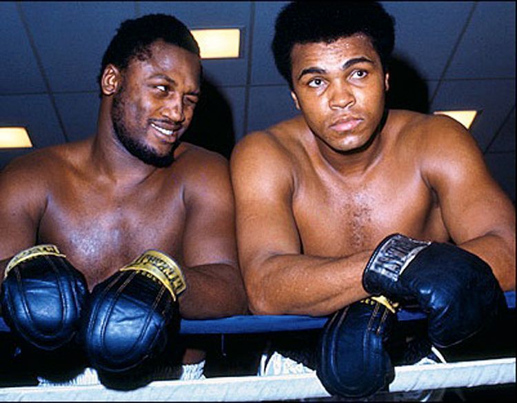 theholykaron:  m0sthatedspacely:  R.I.P. “Smokin” Joe Fraizer, boxing legend.