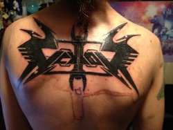 countess-bathory:  rjturtle9:  Yup it’s real! Vektor tattoo! METAL!  It’s so worth it the pain. I wanna see it when it heals! :)  Just reblogging myself cause I&rsquo;m an asshole.