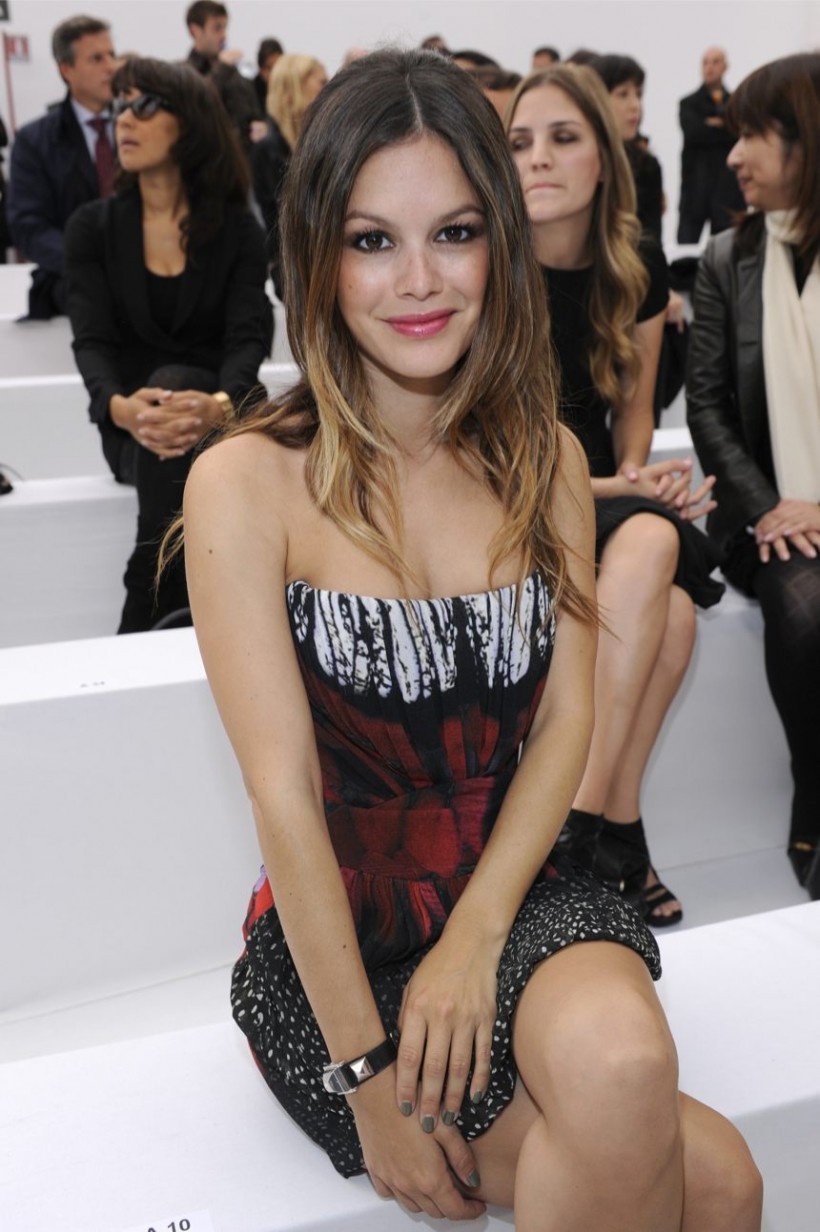 beyondthewater:  voige:  sweetdreamsdoll:  want to dye my hair this colour:)  ily