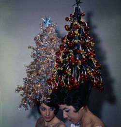 1950sunlimited:  Festive Hair! 