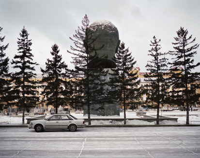 lacalaveracatrina: Simon Roberts - Bust of Lenin Ulan-Ude, november 2004. 