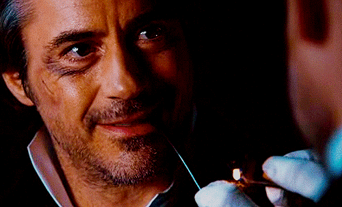 thatgeeklover:    #I like how they smile at each other in a ‘I’m going to fucking