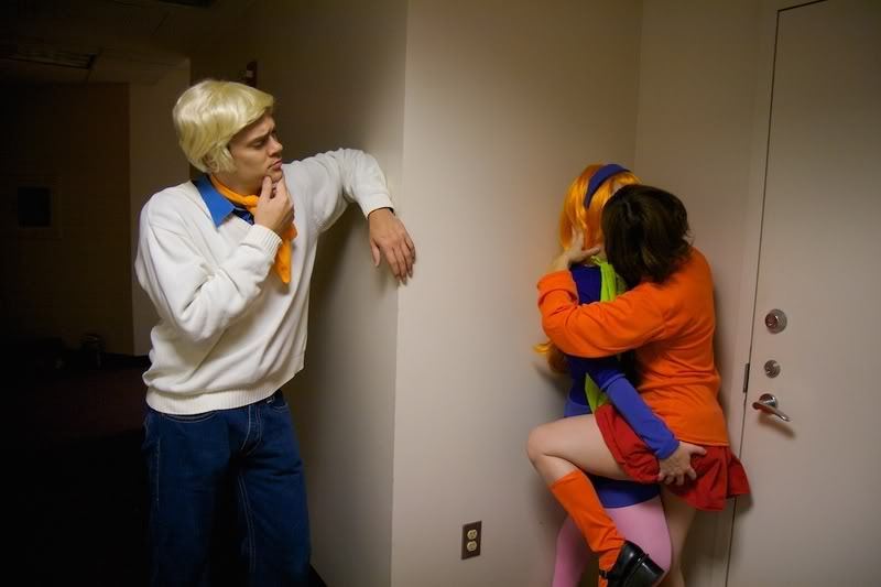 ihatepeacocks:  Looks like Fred has a mystery to solve…  In a alternative world&hellip;