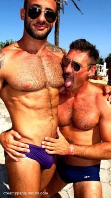 Nipple pigs - A blog focused on gay nippleplay