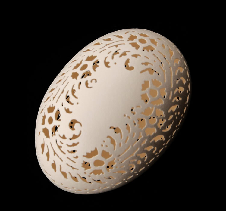 chimpgoods:  Hand carved and etched Victorian Lace chicken eggs by Beth Ann Magnuson. 