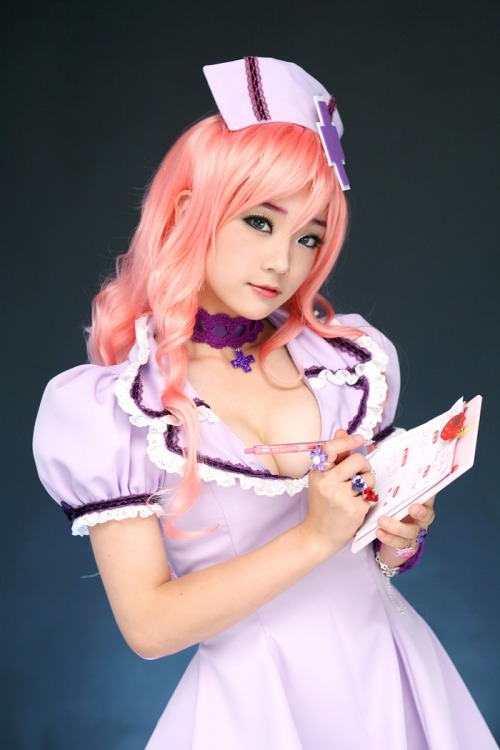 reretlet:  [k_miyuko] VOCALOID2: 巡音ルカ - コスプレCure