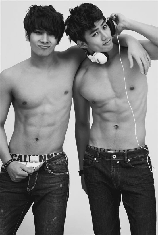 koreansexgods:  Dash needed some 2PM in it. I just had to. 