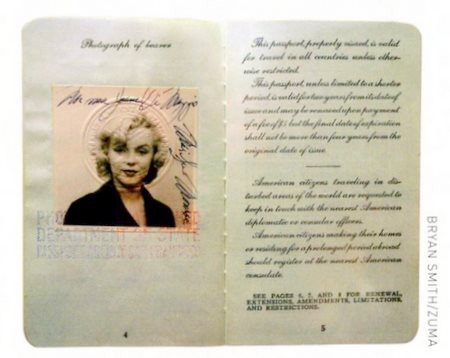 glitterdeers:  Marylin Monroe’s passport 