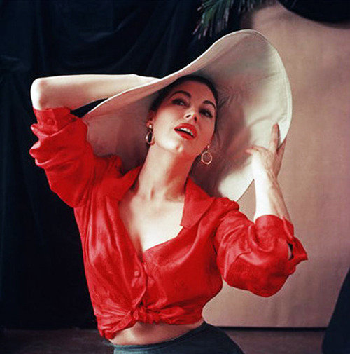 vintagegal:  Some of my favorite ladies in red. Rita Hayworth, Elizabeth Taylor and