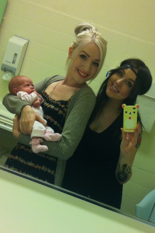 Me, Gracie and her little bubba (the first baby who has actually liked me :O haha) &lt;3 love lo