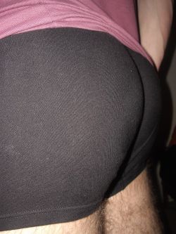 gay-porn-everywhere:  williams-blood:  took a little butt pic the other day lawl  one day he’ll submit an anon submission with these shorts REMOVED  Jesus dat ass.