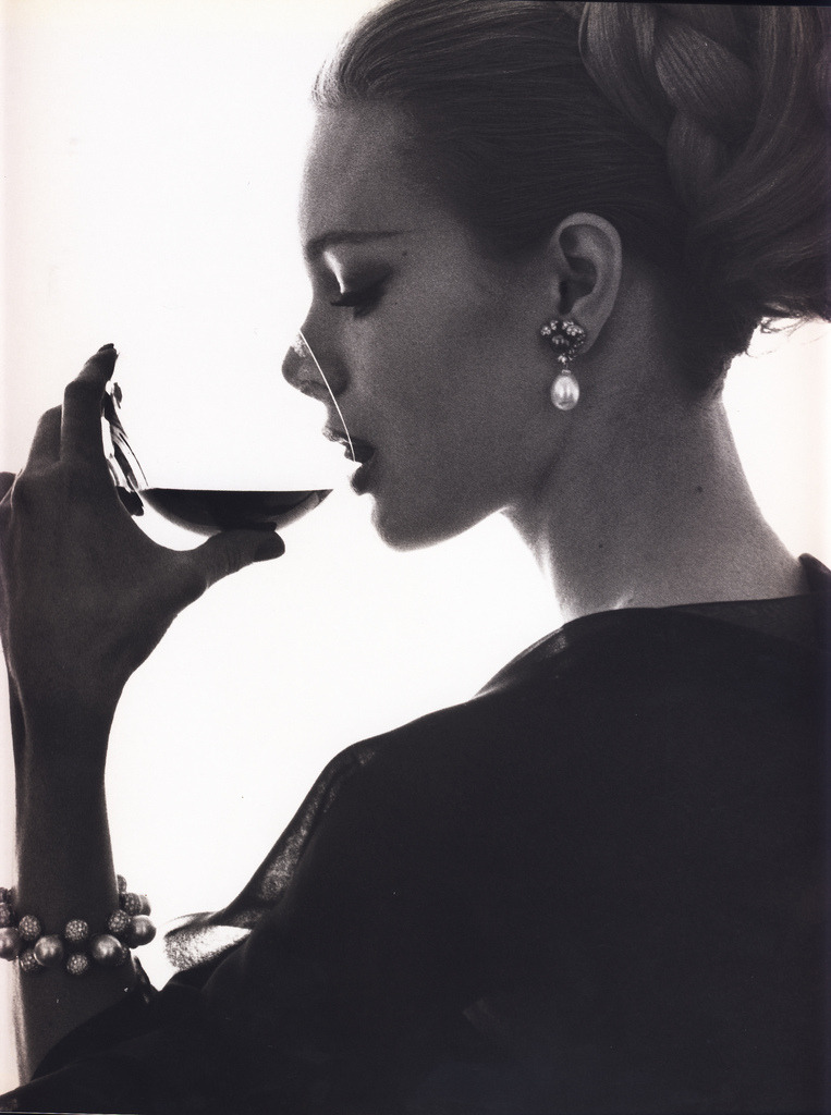 suicideblonde:  Photographed for Vogue by Bert Stern in 1962 