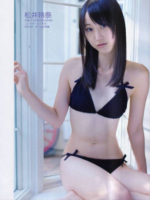 acricket86:  SKE松井玲奈の女教師コスプレかわえええええええ - お宝エログ幕府 