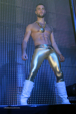 Foiblesandfuckups:  Grabyourankles:  Dancer In Gold Tights  Jason Wasn’t Sure Why