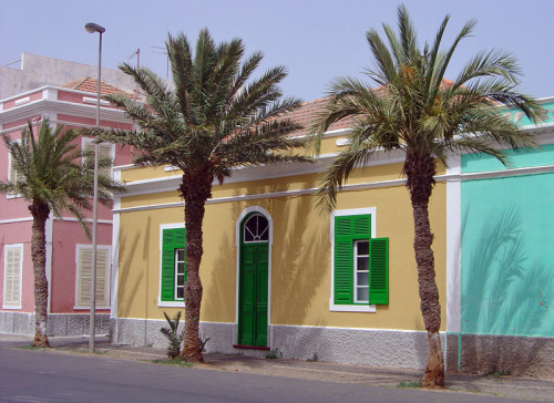 (via Rua Angola, Mindelo, Cabo Verde, a photo from Sao Vicente, Barlavento | TrekEarth)