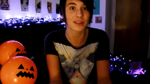 danisnotonfire:  lovemeproper:  he’s so cute.  i look like i’m saying: ‘hahah..