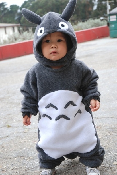 kelvinween:  my son is going to come out the vagina like this… 