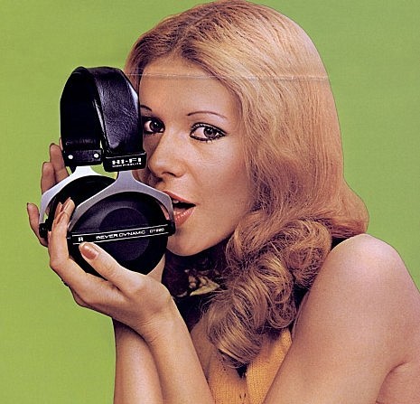 lonesomelacowboy:  This was a lot of fun — a deejay at WFMU has uploaded 10 seconds of every hit song from the ‘70s on SoundCloud. Check it out.
