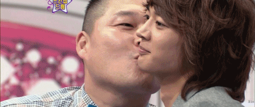 yagsoghae:   Minho: *slowly approaches*  Kang Ho Dong: *attacks* Minho: *retreats