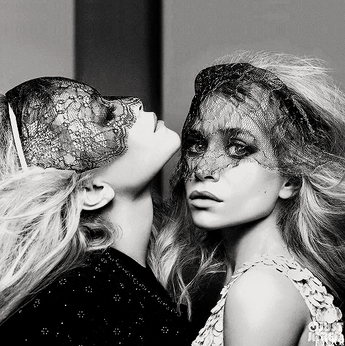  Olsen twins top Vogue’s best dressed list as magazine celebrates world’s most