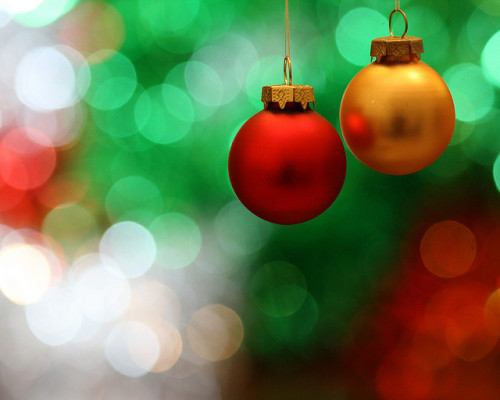 iimalion:  Christmas green, gold &amp; red by Mukumbura on Flickr.
