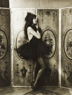 vintagegal:  Dolores Costello by Alfred Cheney