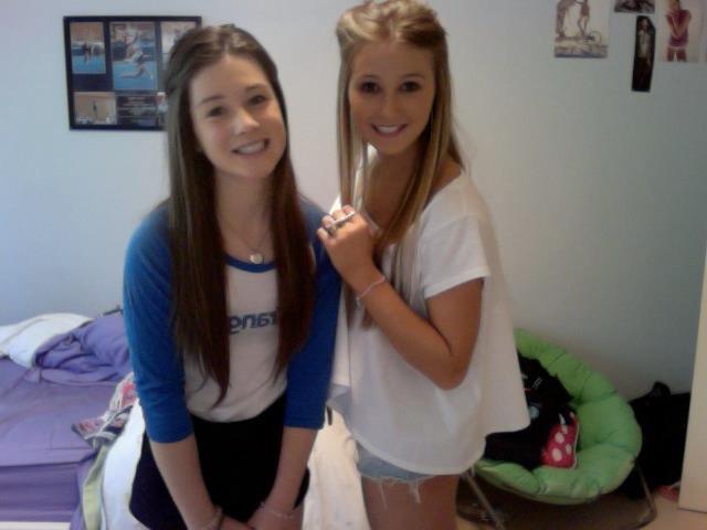 youreyesmakethestarsjealous:  sluts-never-sleep:  for anon! on the rightt :)  She’s