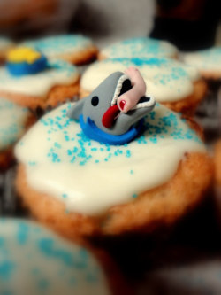 ianbrooks:  Shark Attack Cupcakes by Edie Erickson Cupcake pick available at etsy for บ USD.