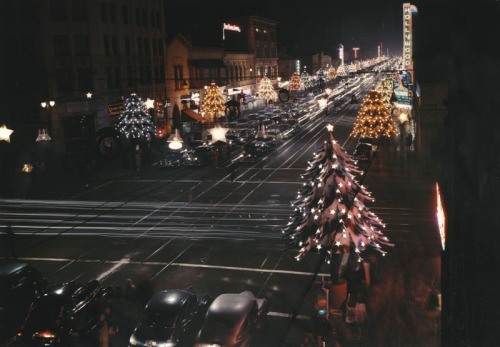  Hollywood Boulevard decorated for Christmas - 1950 