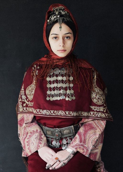 miss-mary-quite-contrary:  Armenian Portraits by Ilya Vartanian 