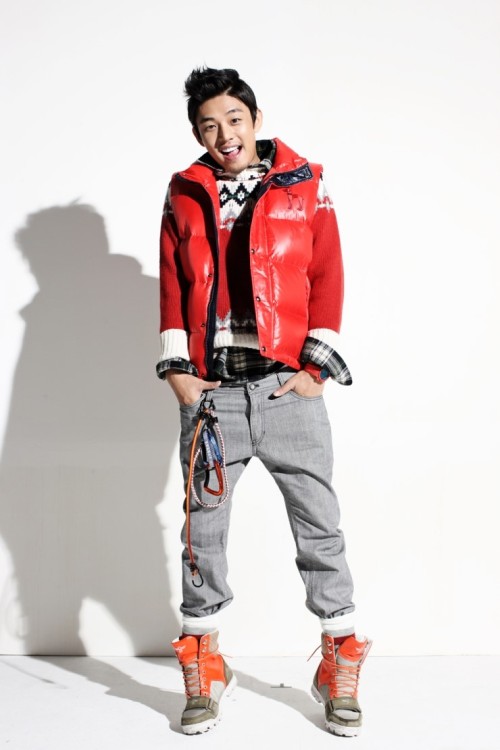 Yoo Ah In: Hazzys 2010 Winter Collection (New photo)