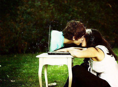 &lt;3333333333 kiss me thru the computer? sureee :)