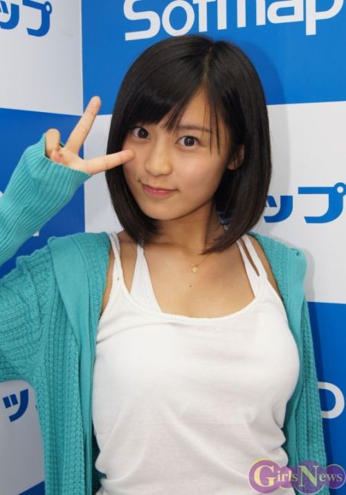 美少女ｷﾀ━━(Дﾟ(○=(ﾟ∀ﾟ)=○)Дﾟ)━━!!これはチェンジなし！17歳美少女の1stDVD発売！！ : ２ｃｈのむこうがわ…