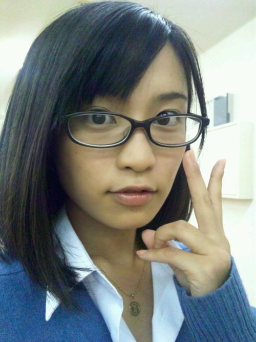 美少女ｷﾀ━━(Дﾟ(○=(ﾟ∀ﾟ)=○)Дﾟ)━━!!これはチェンジなし！17歳美少女の1stDVD発売！！ : ２ｃｈのむこうがわ…