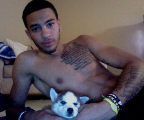 talldaddy:  jadefristarz:  cute boi, cute puppy….  www.talldaddy.tumblr.com/archive 