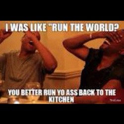 mrkn0ck0ut:  LMAOOOO #Run #the #world #beyonce #kanye #jayz #wtt #runtheworld #lmao #comedy #funny #jokes  (Taken with instagram) 