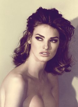 Linda Evangelista Photography By Steven Meisel Published In Visionaire, Issue 61