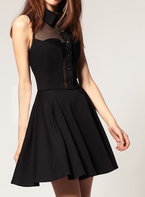 wanderrrlusttt:  basically need this dress in my life. right now. no excuses. 