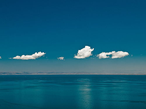 -volare:  Lago Titicaca (by Thomas Cristofoletti) 