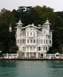 bluepueblo:  Lake House, Istanbul, Turkey